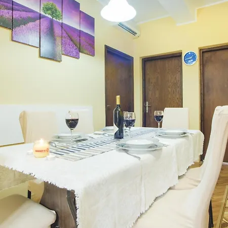 With A Parking Space Malinska Appartement Vantacici